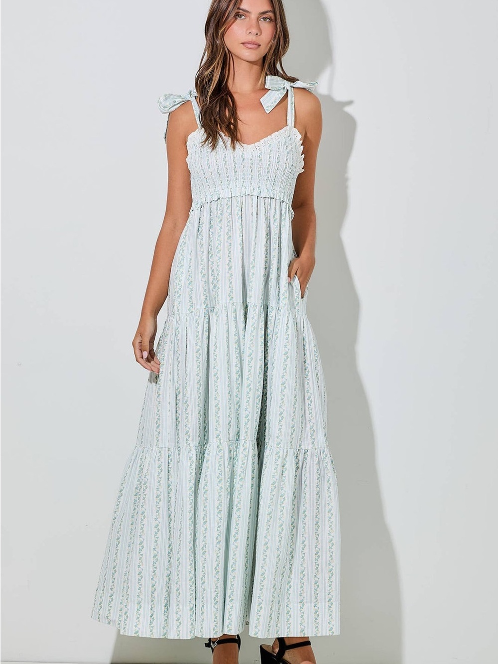 BaeVely Floral Boho Maxi Dress Sz L Tiered Prairie Peasant Lace Neck Cottagecore